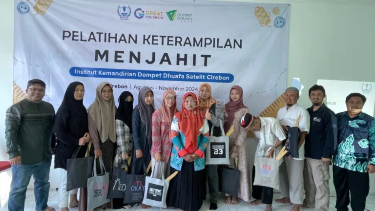 Read more about the article Angka Kemiskinan & Pengangguran Tinggi, Dompet Dhuafa Luncurkan Program Pelatihan Menjahit